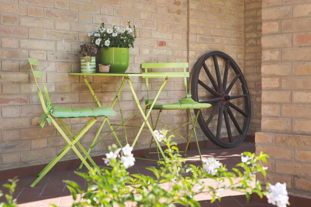Bed And Breakfast Aratro & Rosmarino Civitanova Marche Luaran gambar