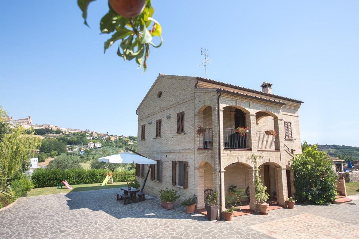 Bed And Breakfast Aratro & Rosmarino Civitanova Marche Luaran gambar